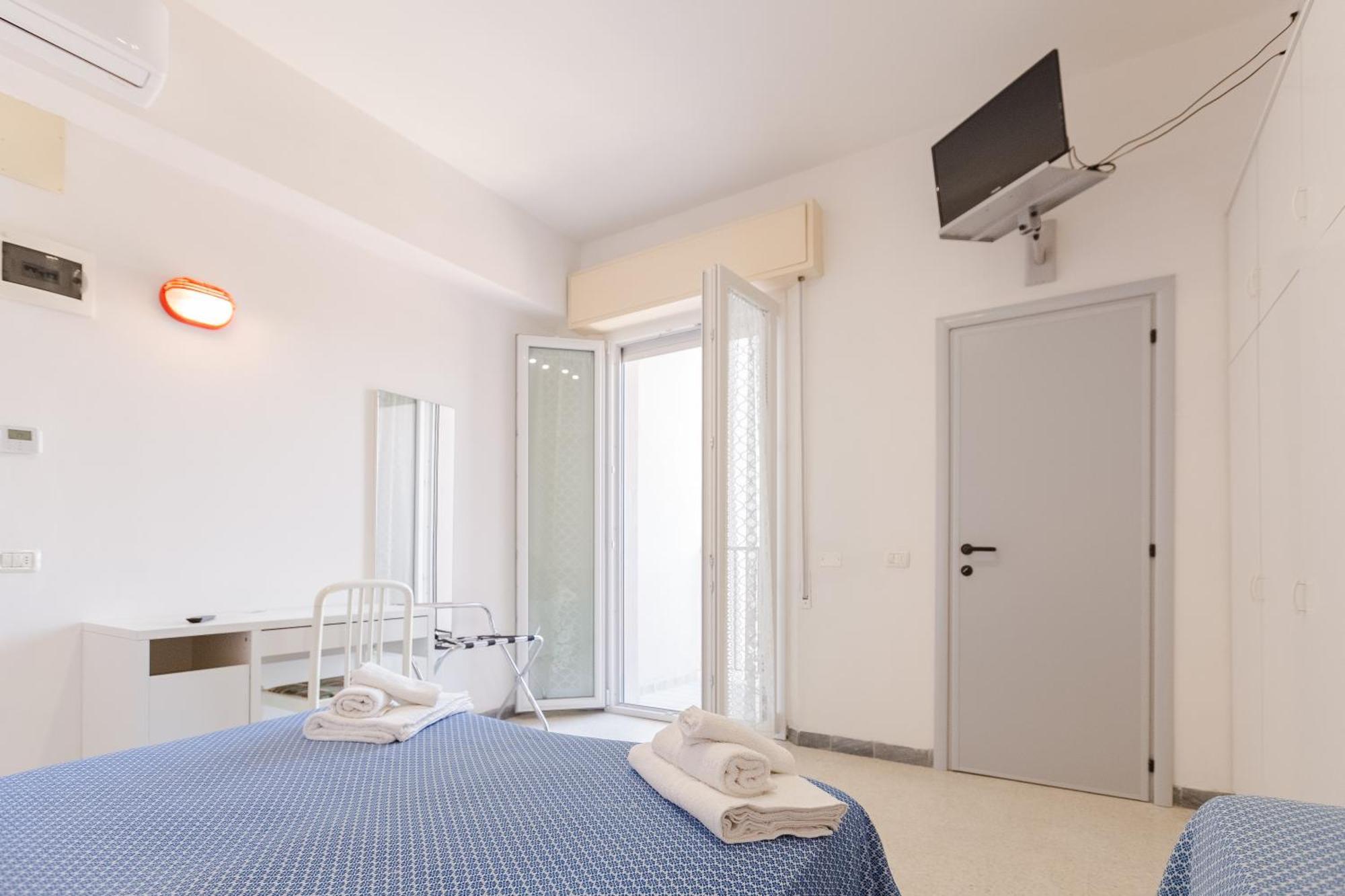 Hotel Altamarea Misano Adriatico Exterior photo